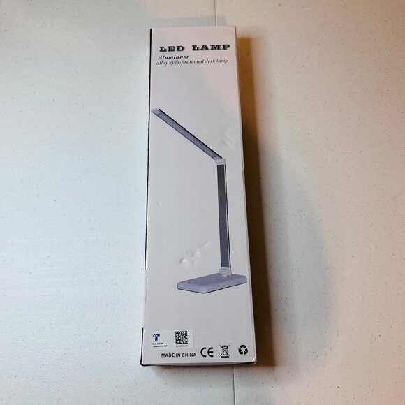 LED Foldable Desk Lamp With Adjustable Rotatable Arm and Adjustable Brightness - Picture 1 of 16